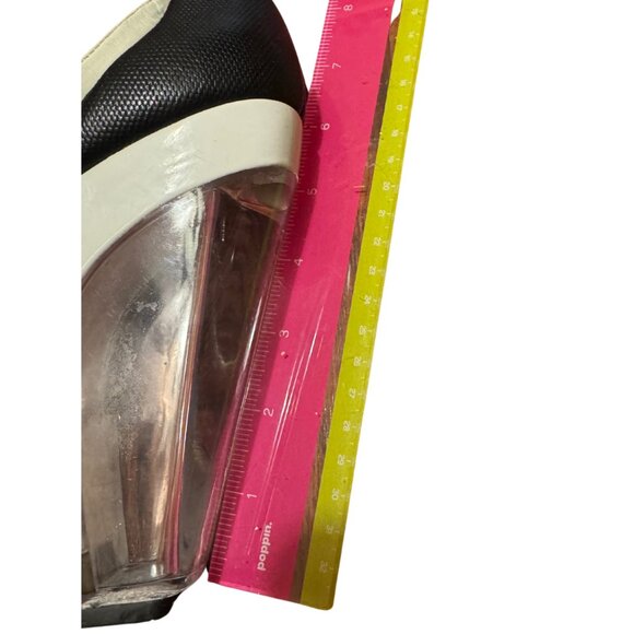 Gianni Bini Size 7.5 Wedges - Picture 5 of 5